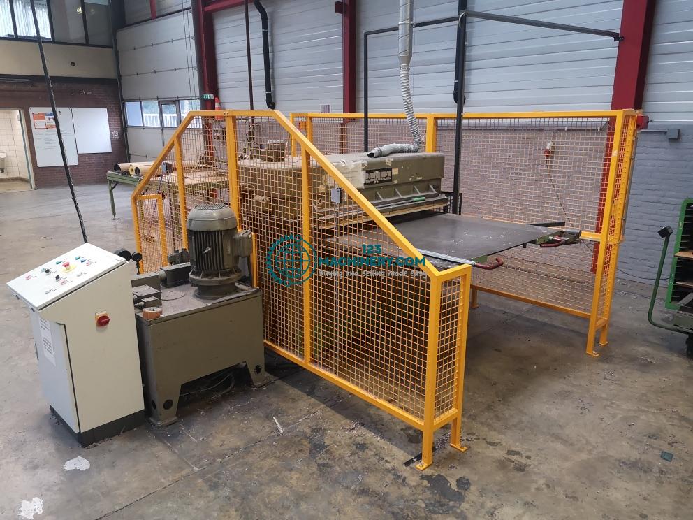 Показывать рекламу Высекальная машина